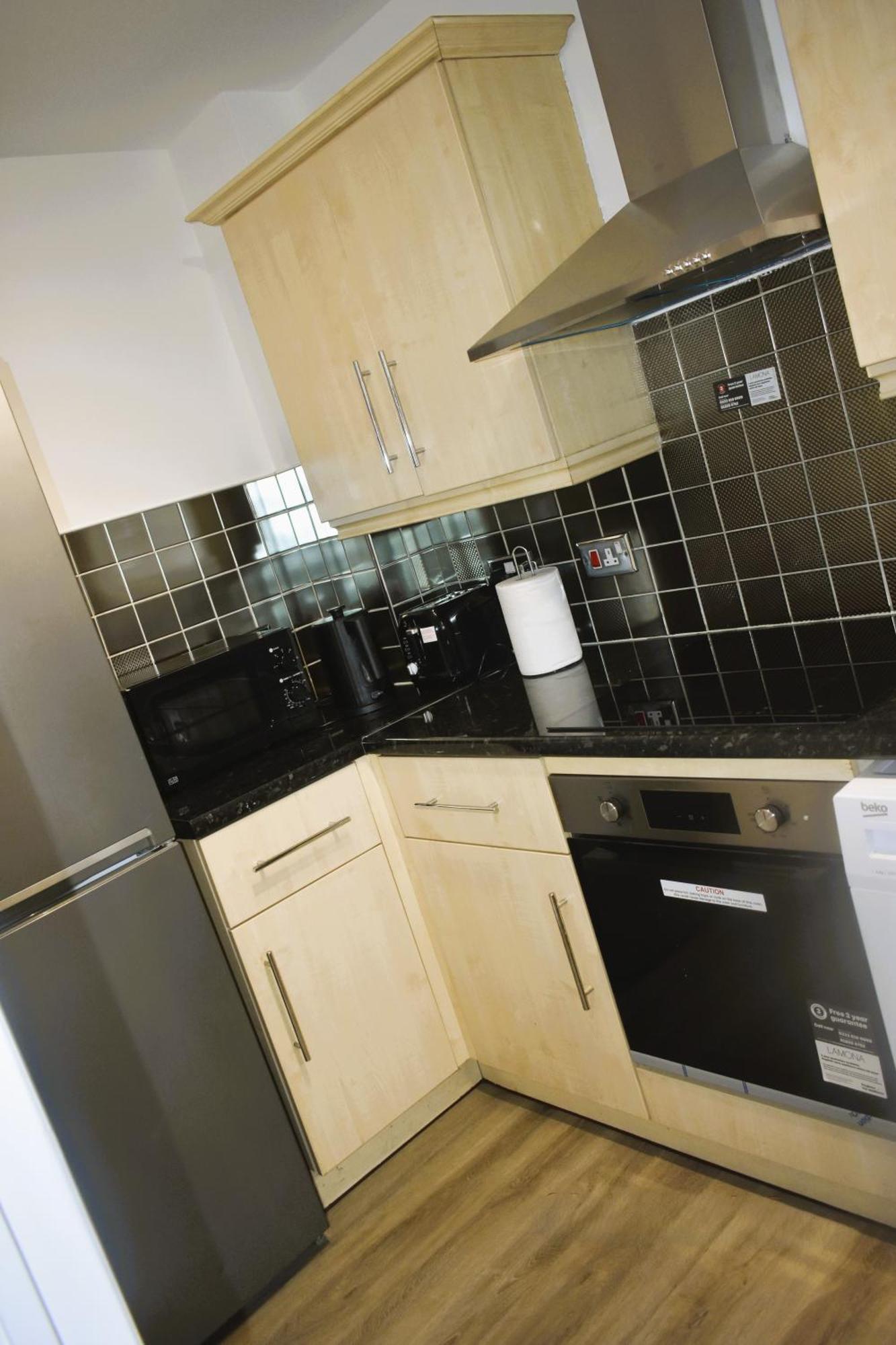 Luxury 2 Bed House With 3 Beds,3 Free Parking Lot In Dartford Near Town Centre, Adjacent Bus Stop, Train Station, Bluewater Mall, 25Mins To London City Airport,20 Miles From Central London Zewnętrze zdjęcie