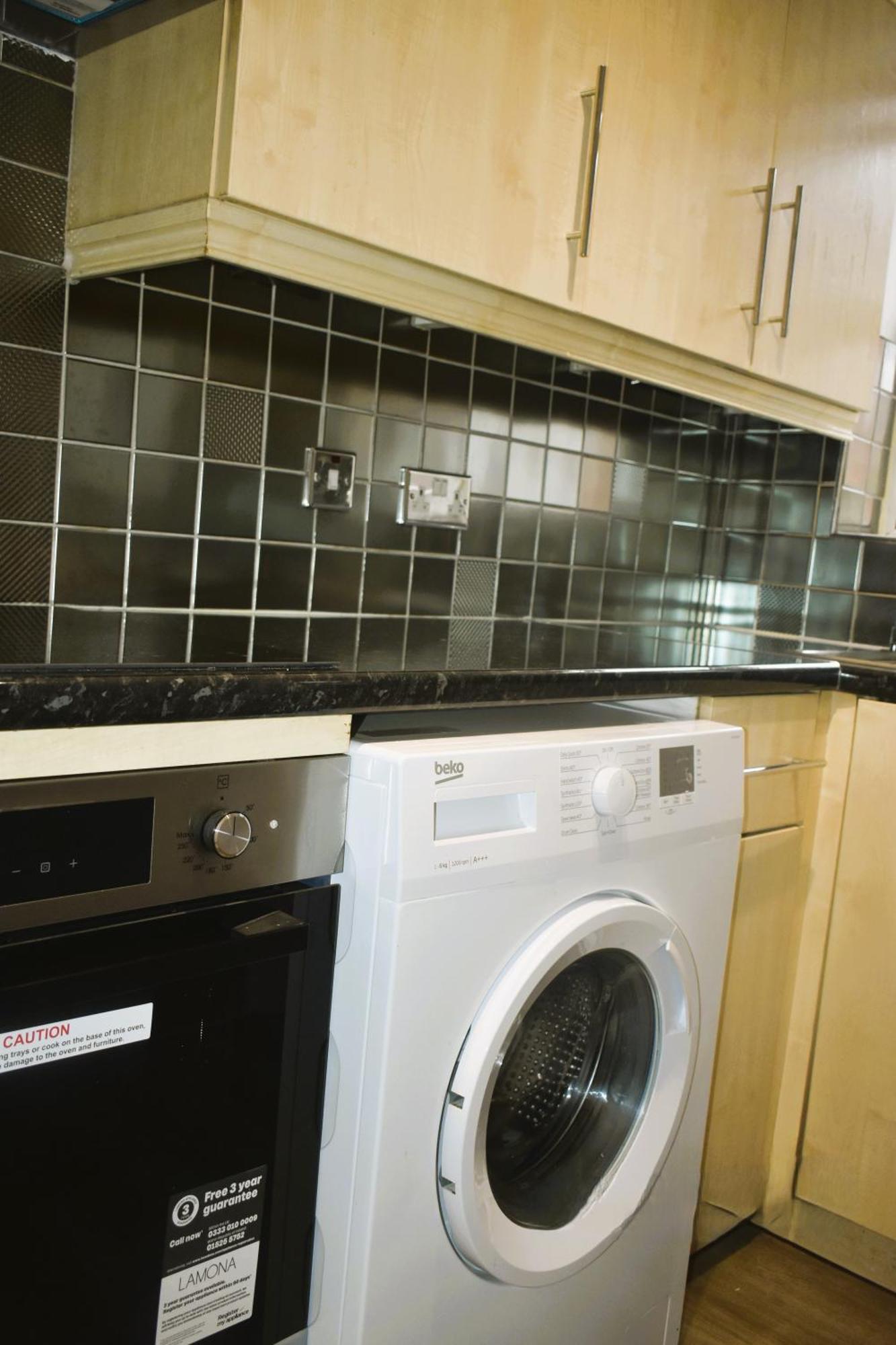 Luxury 2 Bed House With 3 Beds,3 Free Parking Lot In Dartford Near Town Centre, Adjacent Bus Stop, Train Station, Bluewater Mall, 25Mins To London City Airport,20 Miles From Central London Zewnętrze zdjęcie